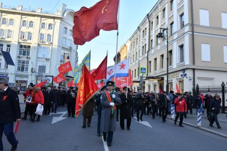 С нами Ленин и Сталин!