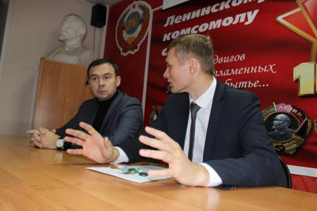Хакасия. Ю.В. Афонин и В.О. Коновалов встретились с депутатами-коммунистами республики