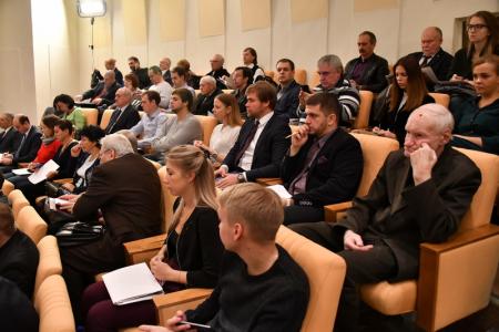 Коммунисты в Госдуме провели круглый стол о государственном стратегическом планировании