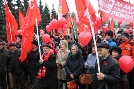 Республика Башкортостан. В честь 101-й годовщины Великого Октября в Уфе состоялись демонстрация и митинг