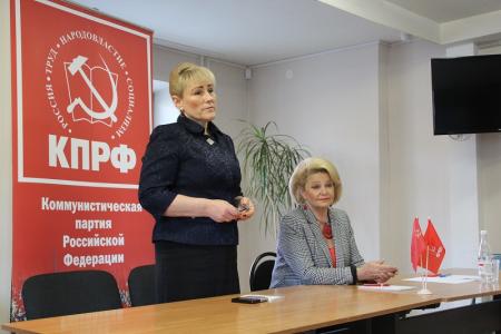 В День матери Н.А.Останина встретилась с участницами новгородского отделения ВСО «Надежда России»