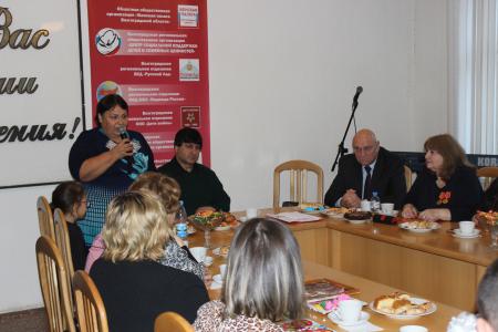 Волгоград. Коммунисты и активисты женского движения торжественно отметили день матери