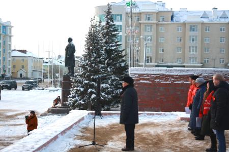 Ненецкий АО. В Нарьян-мире прошел митинг в честь 101-летия Октябрьской Революции