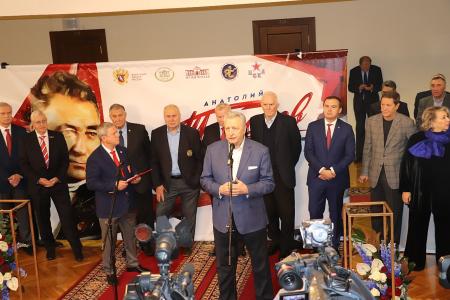 Юрий Афонин принял участие в открытии выставки, посвященной 100-летию Анатолия Тарасова