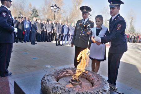 Северная Осетия. Казбек Тайсаев принял участие в торжественном открытии Мемориала солдатам правопорядка, погибшим при исполнении служебного долга