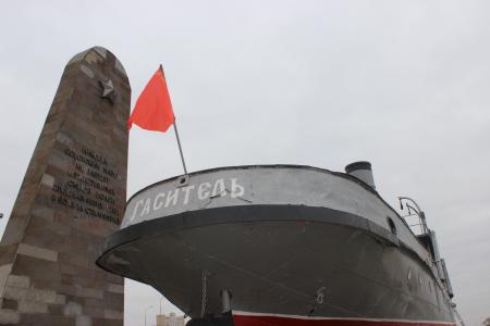 Волгоград. Над «Гасителем» снова реет Красное Знамя