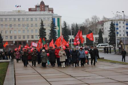 Республика Башкортостан. В честь 101-й годовщины Великого Октября в Уфе состоялись демонстрация и митинг