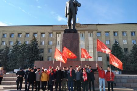 Лидер ставропольских коммунистов Виктор Гончаров: Годовщина Октября - достойный повод для активизации нашей борьбы за возрождение России!