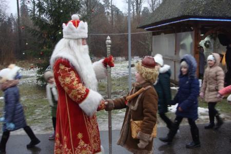 Вятский Глинышек и лидер коммунистов из Яранска в гостях у белорусского Деда Мороза