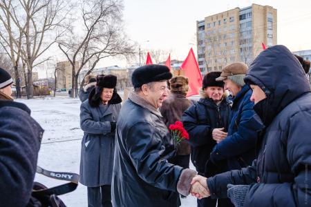Красноярские коммунисты почтили память бывшего ссыльного И.В. Сталина возле мемориала «Кандальный путь»