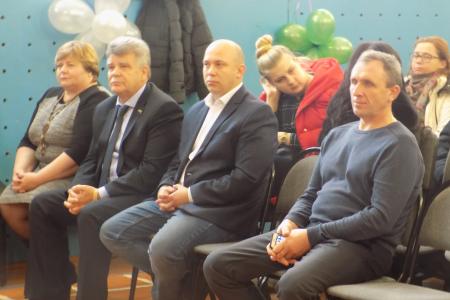 Воронежская область. Депутат Госдумы Сергей Гаврилов поздравил с днем села каменноверховцев