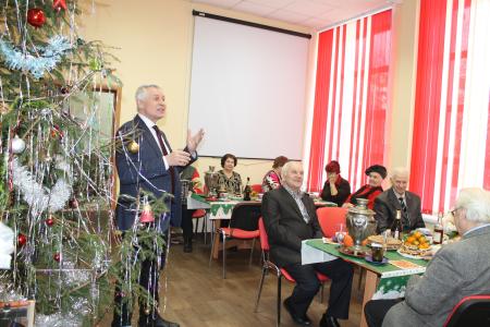 В Костроме прошел новогодний праздник для ветеранов-коммунистов