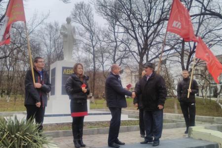 Краснодарский край. В Новороссийске коммунисты отреставрировали и торжественно открыли памятник В.И. Ленину