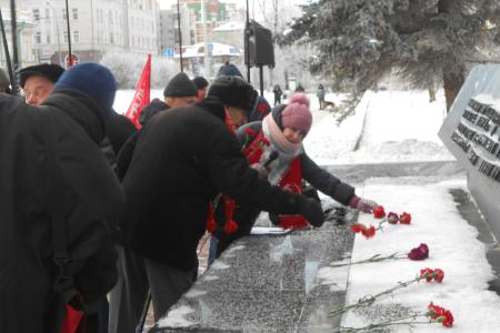 Нет - восхвалению кровавого адмирала! "Антиколчаковский" митинг в Перми