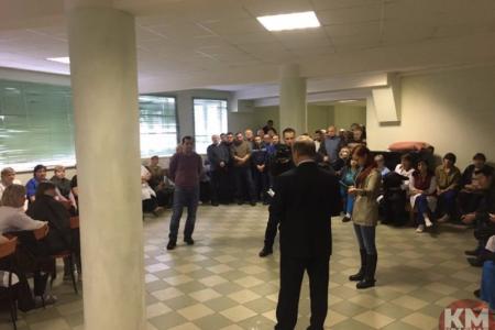 Валерий Рашкин встретился с голодающими рабочими хлебозавода «Черкизово» в Москве