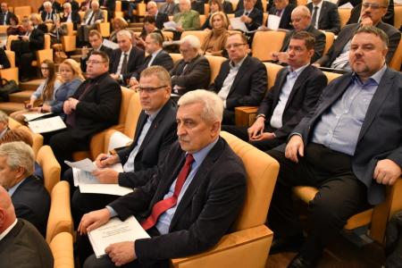 Надо проявить волю и характер, чтобы одолеть вызовы времени