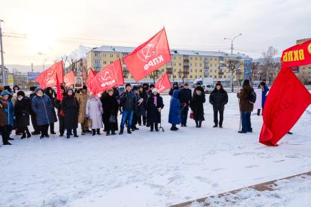 Красноярские коммунисты почтили память бывшего ссыльного И.В. Сталина возле мемориала «Кандальный путь»