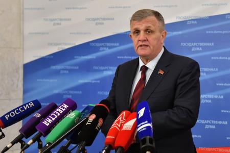 Н.В. Коломейцев выступил перед журналистами в Госдуме