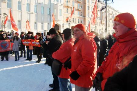 «За левый поворот с дороги кризиса»: митинг ивановских коммунистов