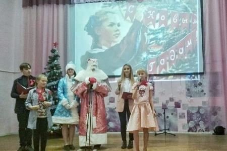В Новосибирске при поддержке мэрии был проведен новогодний утренник для пионеров