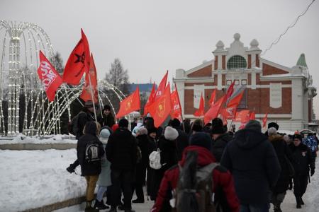 «Вскоре Новосибирск заговорит по-французски»: Новосибирцы вышли на акцию протеста против пенсионной «реформы»