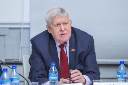 Лидер якутских коммунистов Виктор Губарев принял участие в расширенном заседании  Госкомитета по делам Арктики