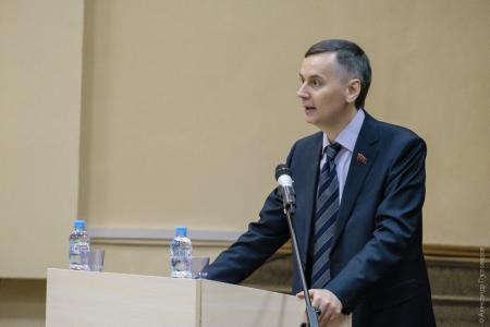 В Красноярске прошла научно-практическая конференция "10 шагов выхода из кризиса"