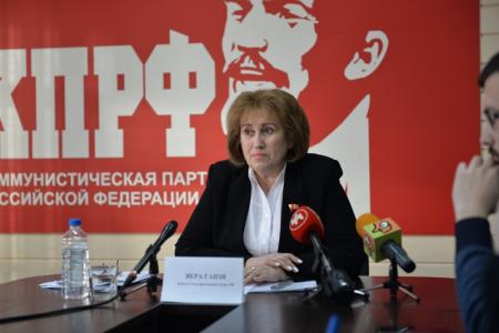 «Так же нельзя»: Вера Ганзя в Новосибирске дала оценку законам, принятым Госдумой в этом году