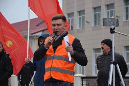 Митинг в защиту социально-экономических прав граждан прошёл в Астрахани