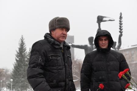 Новосибирские коммунисты почтили память Иосифа Сталина