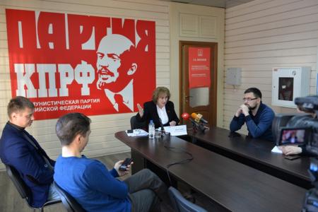 «Так же нельзя»: Вера Ганзя в Новосибирске дала оценку законам, принятым Госдумой в этом году