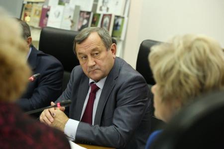 По инициативе КПРФ в Воронежской областной думе прошёл круглый стол в честь 200-летия И.С. Тургенева
