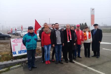 Активисты отделений КПРФ Краснодарского края и республики Адыгея провели автопробег в честь дня рождения И.В. Сталина