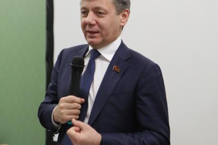 Д.Г. Новиков открыл занятия для идеологов и пропагандистов в учебном центре ЦК КПРФ 