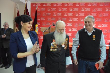 В Барнауле прошел пленум Алтайского краевого комитета КПРФ, посвященный молодежной политике