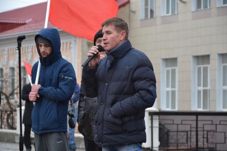 Митинг в защиту социально-экономических прав граждан прошёл в Астрахани