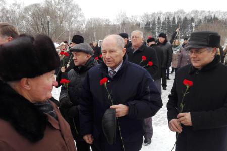 Ярославские коммунисты отметили 120-летие со дня рождения генерального конструктора танка Т-34