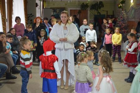 В Севастополе прошел новогодний праздник для сельской детворы