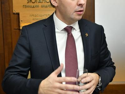 Г.А. Зюганов в канун Нового года поздравил аппараты ЦК КПРФ и фракции КПРФ в Госдуме