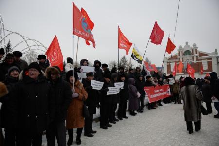 «Вскоре Новосибирск заговорит по-французски»: Новосибирцы вышли на акцию протеста против пенсионной «реформы»
