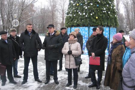 Депутаты фракции КПРФ в Ярославской областной Думе перед голосованием за бюджет советуются с населением