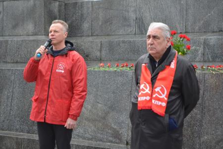 Севастопольские коммунисты почтили память В.И. Ленина