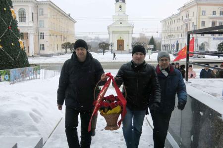 Коммунисты Чувашии почтили память В.И. Ленина