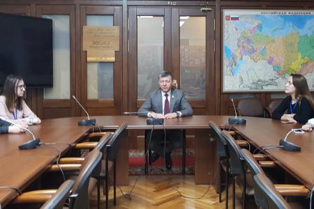 Д.Г. Новиков рассказал о КПРФ и её инициативах участникам олимпиады «Я – профессионал»