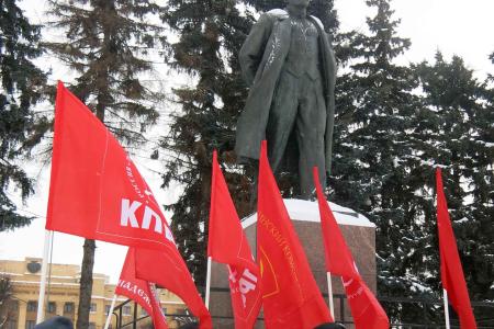 Коммунисты Чувашии почтили память В.И. Ленина