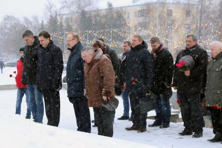В городе Орле состоялось возложение цветов к памятнику В.И. Ленину