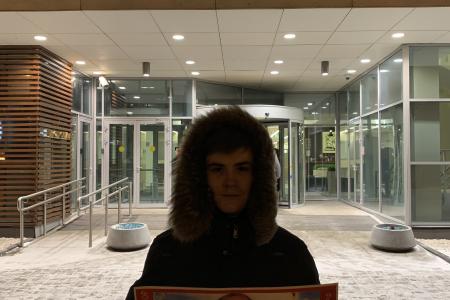 Московские комсомольцы провели акцию протеста перед офисом «Русала»