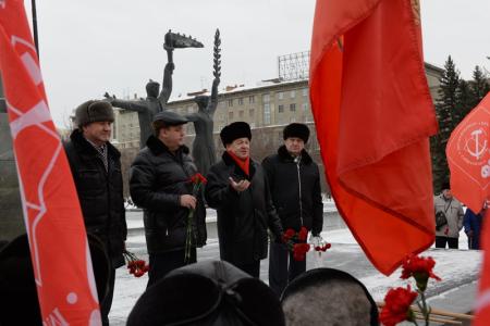 «Будущее — на ленинской стороне»: новосибирские коммунисты почтили память В.И. Ленина