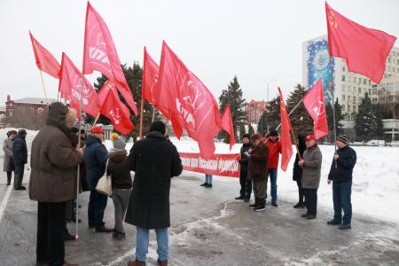 Саратовские коммунисты почтили память В.И. Ленина