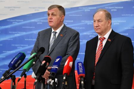 «Взрывы газа, статистика, Курильские острова». Н.В. Коломейцев и В.Ф. Рашкин выступили перед журналистами в Госдуме